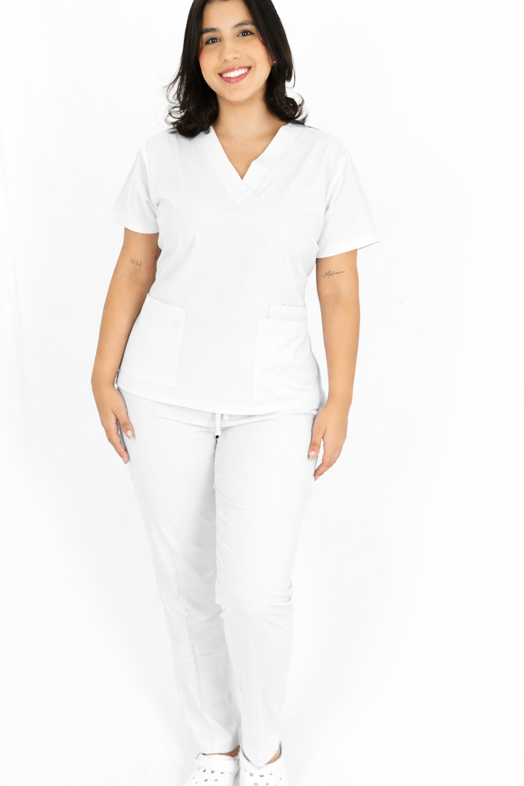 Uniforme Antifluido Cuello V Dama